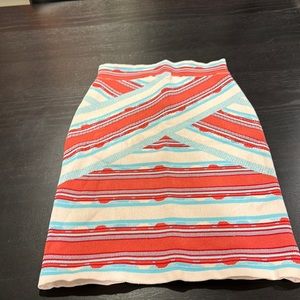 BCBG Max Azaria Fitted Pencil Skirt; women’s size XS